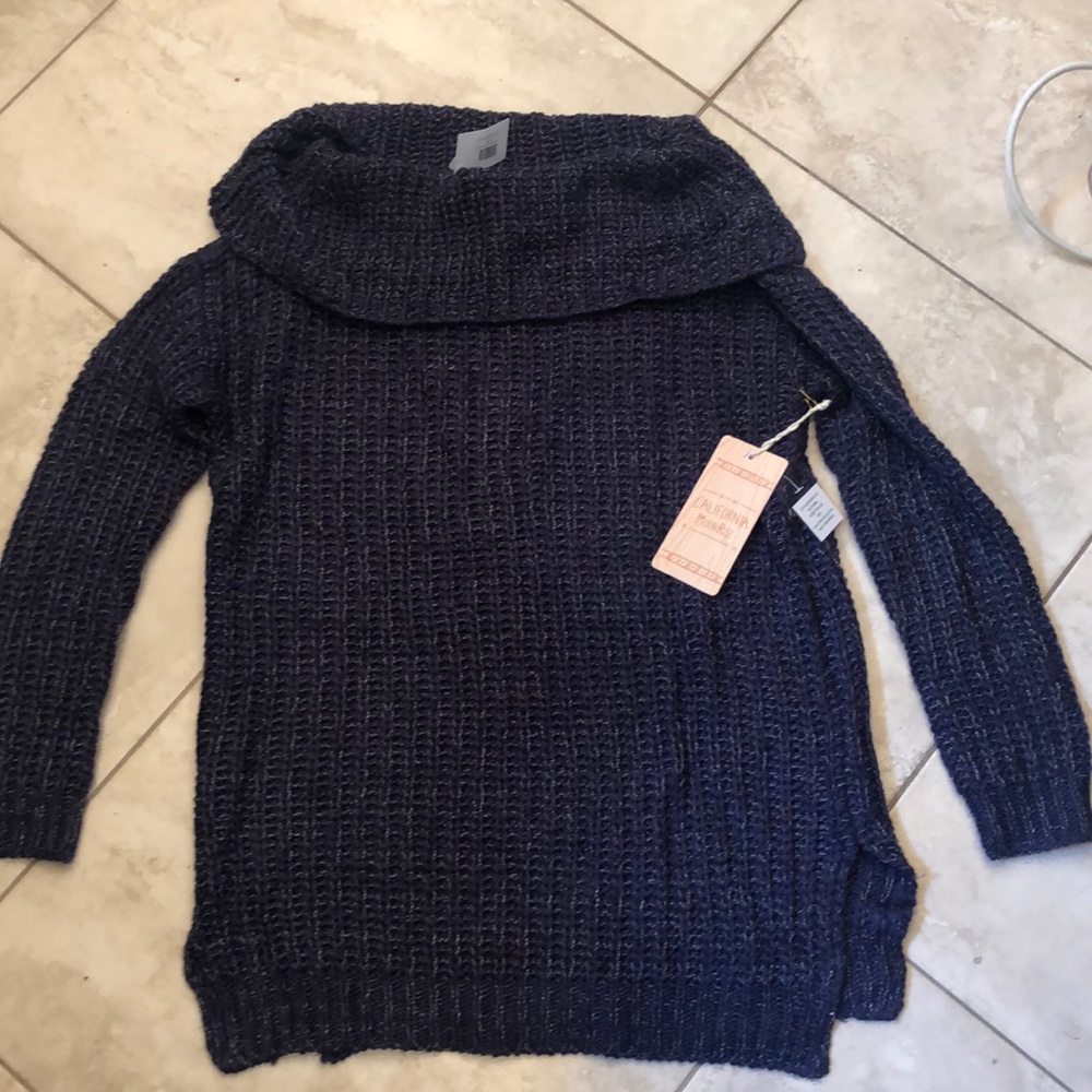 Navy Sweater by California moonrise NWT